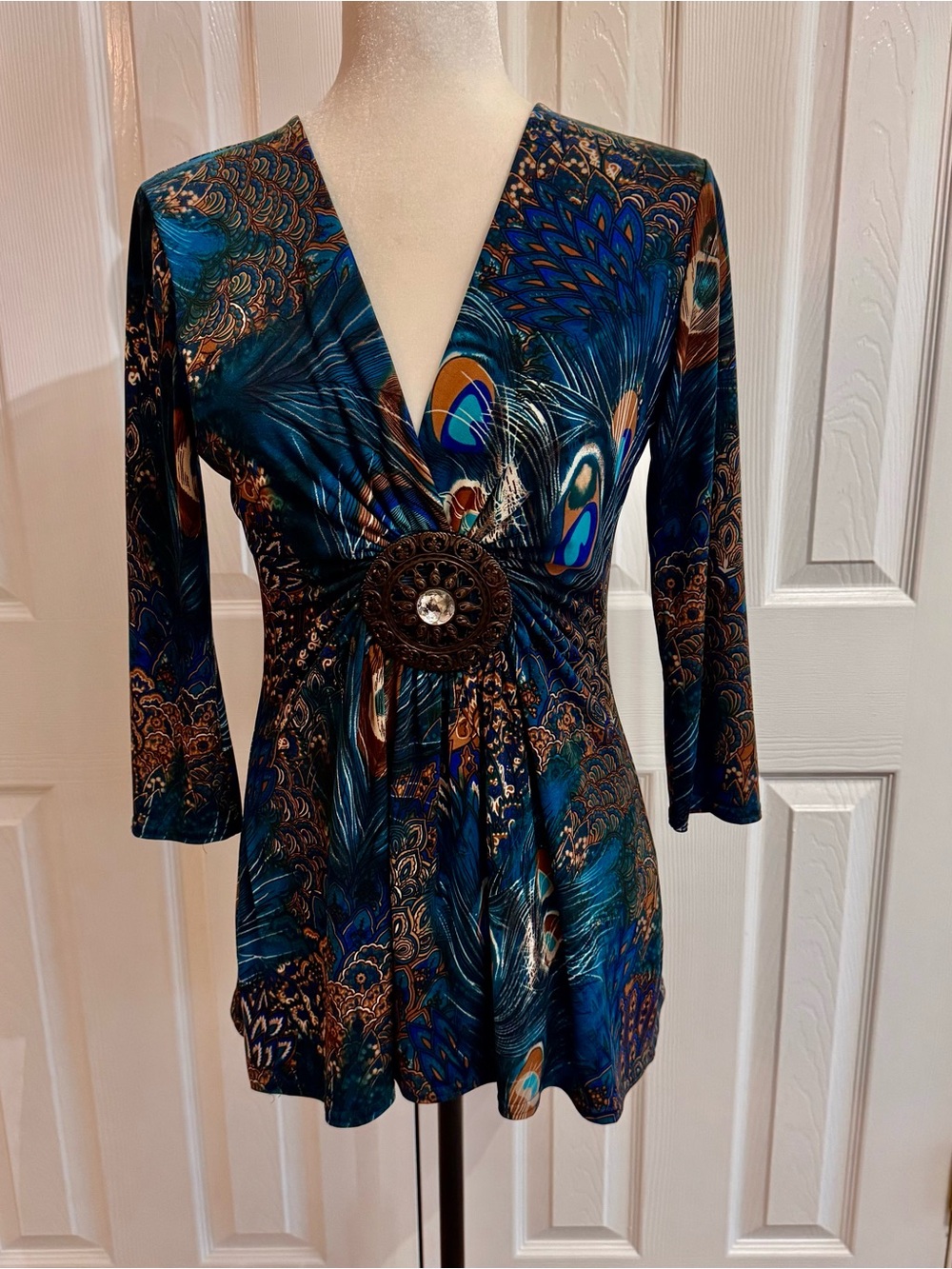 Boston Proper Peacock-Print V-Neck Tunic in Teal and Navy